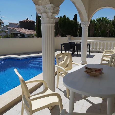 Вилла Casa Amb Piscina Privada Эмпуриабрава Экстерьер фото